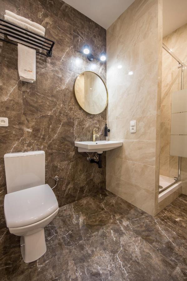 Apartments On Antonovycha Kiev Dış mekan fotoğraf