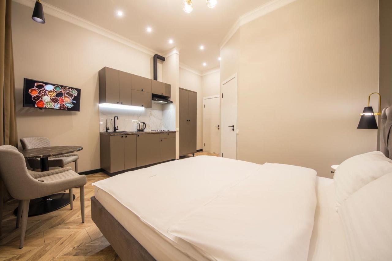 Apartments On Antonovycha Kiev Dış mekan fotoğraf