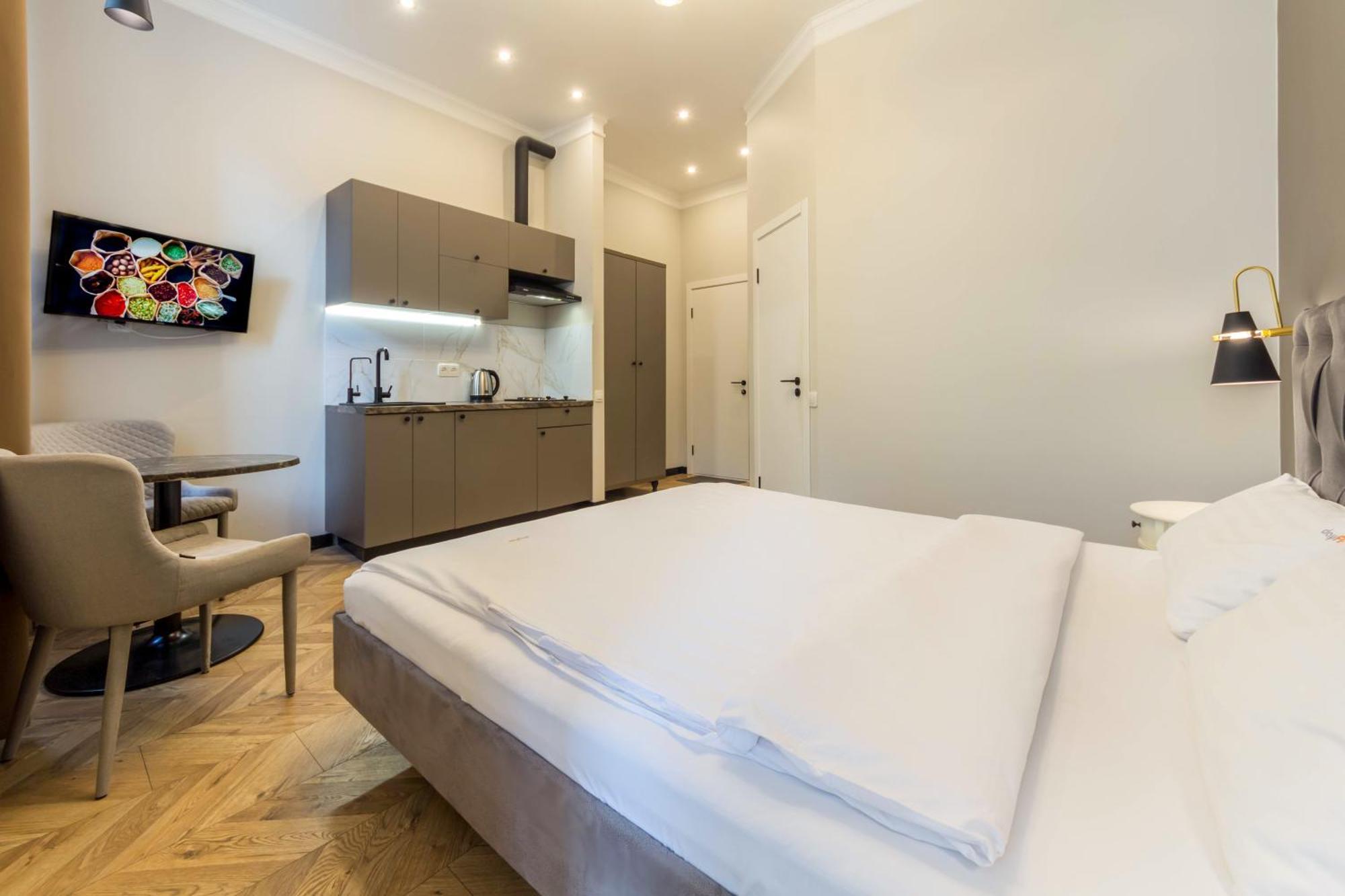 Apartments On Antonovycha Kiev Dış mekan fotoğraf